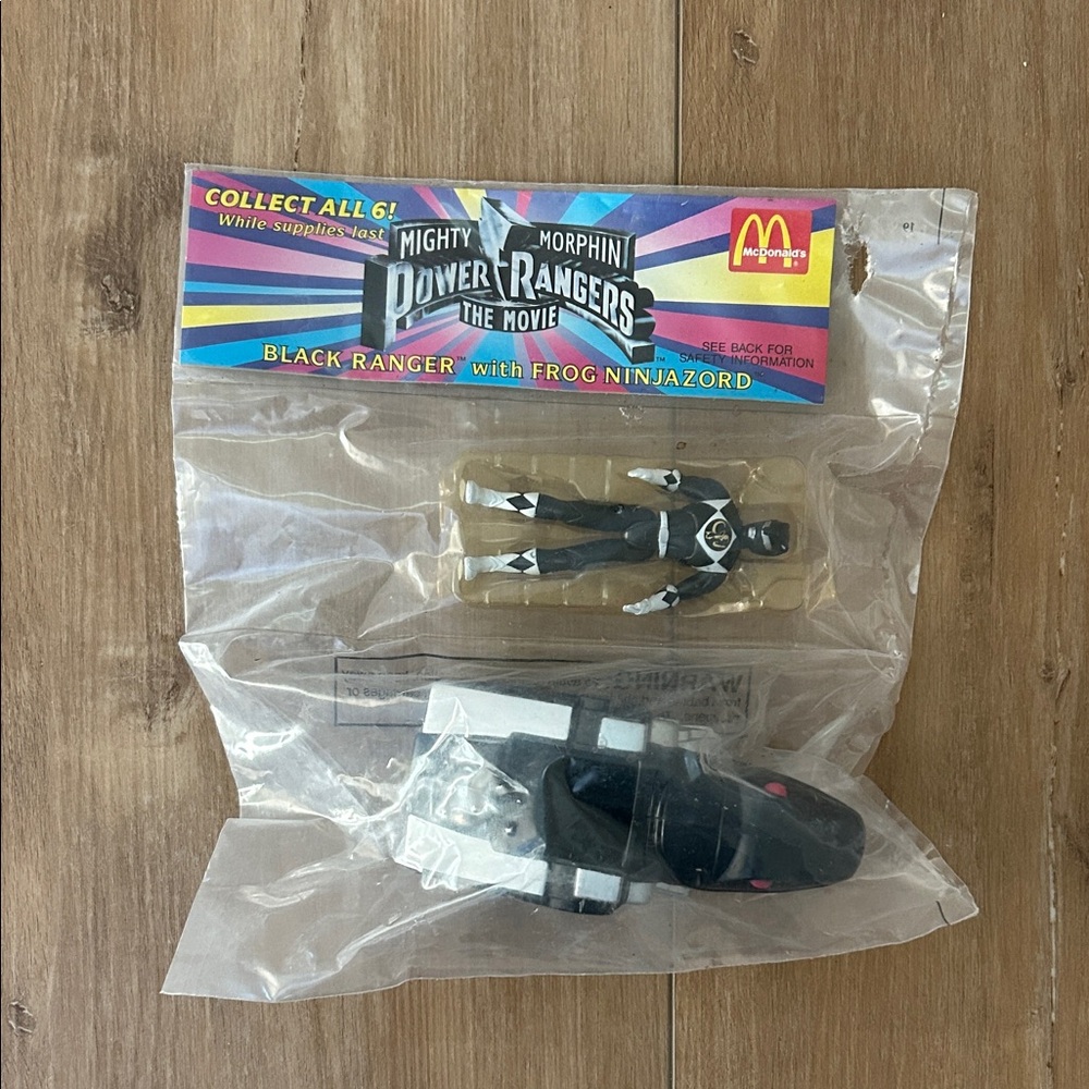 NWT / NIP - vintage 90’s MCDONALD’S Power Rangers Collectible Action Figure Toy